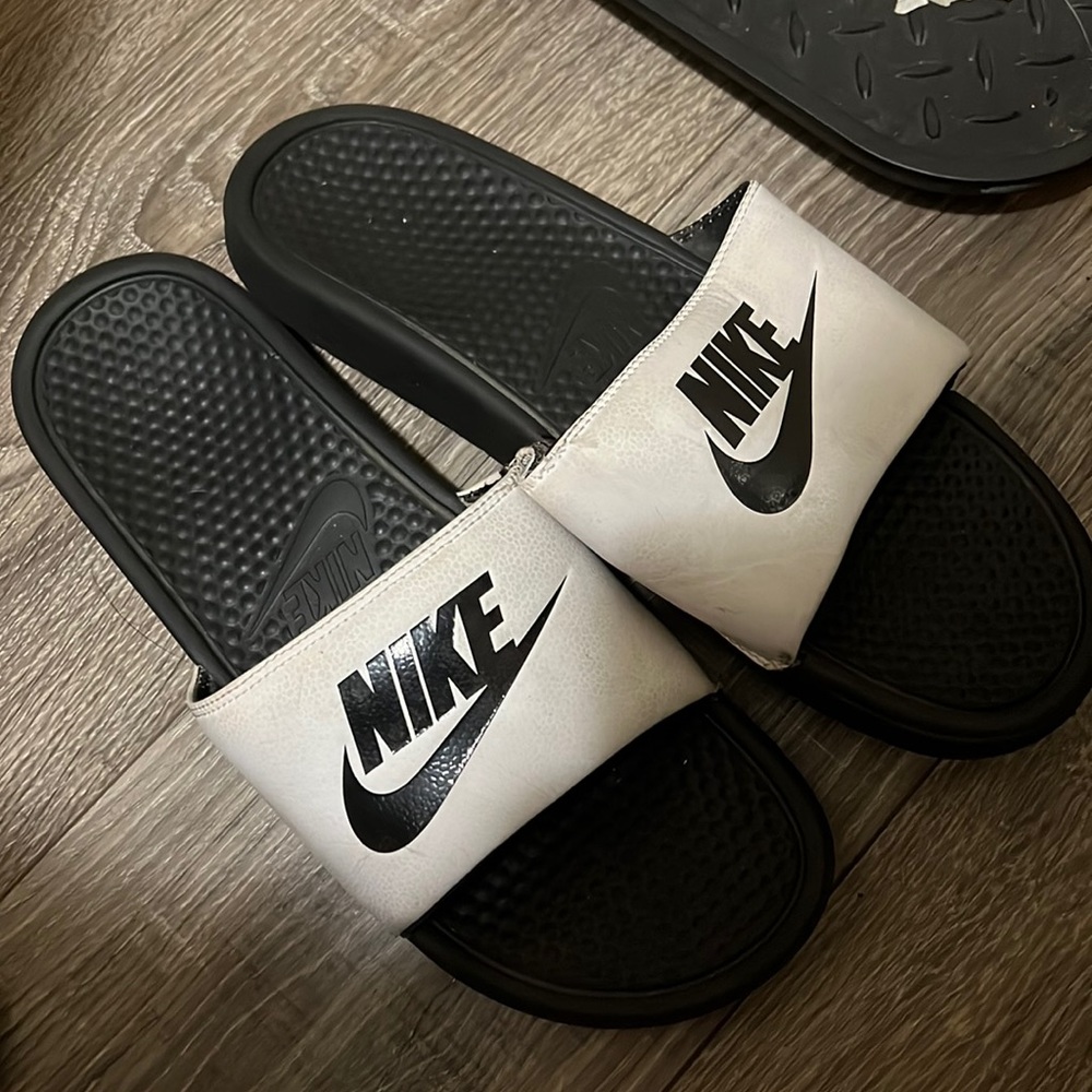 Nike slides